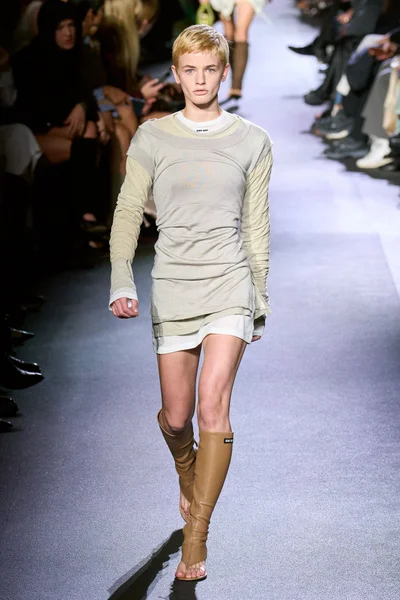 Look 1
